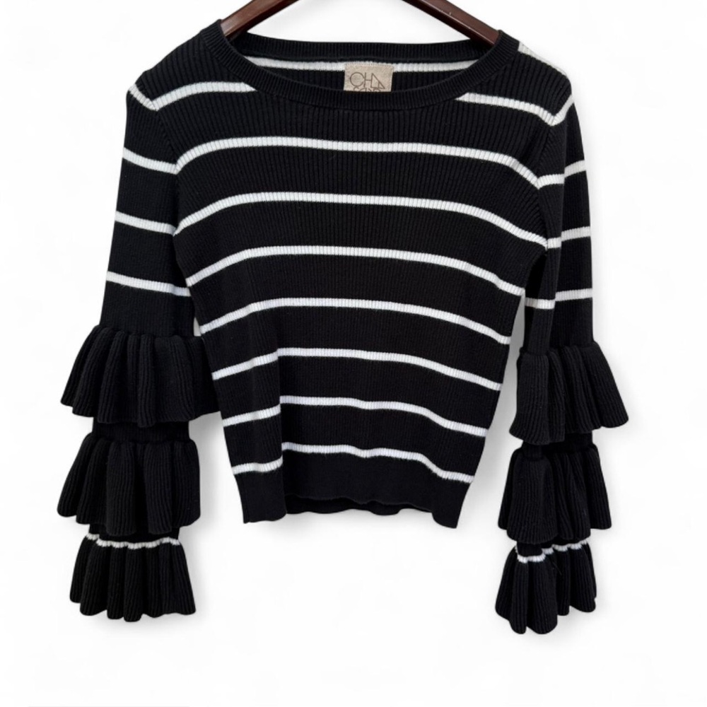 Vintage Chaser top with ruffled sleeves